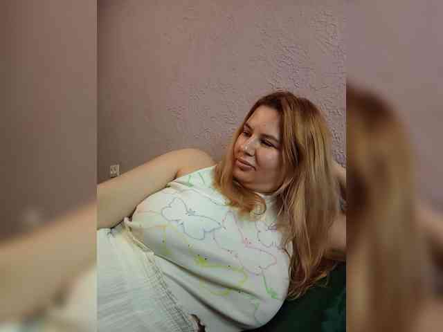 AvaQueen webcam