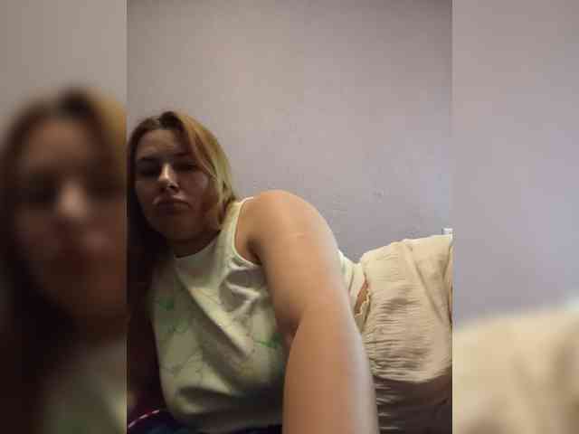 AvaQueen webcam