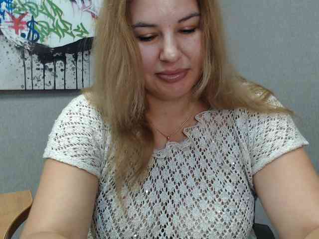 AvaQueen webcam