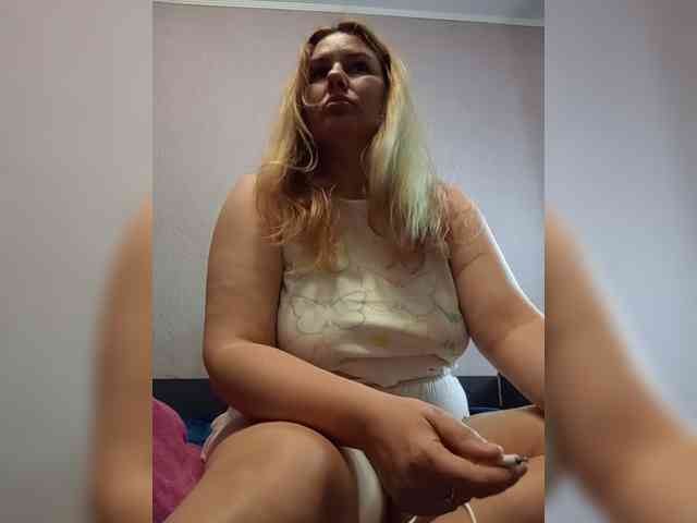 AvaQueen webcam