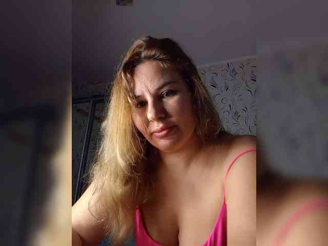 AvaQueen webcam