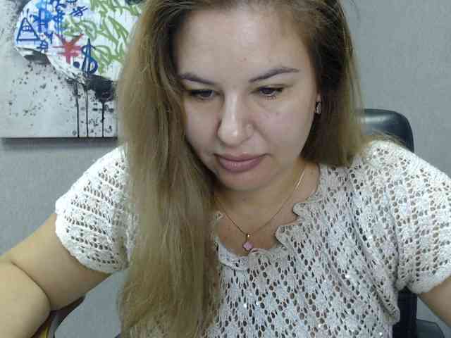 AvaQueen webcam