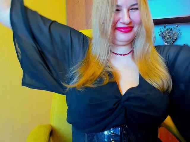 AvaQueen webcam