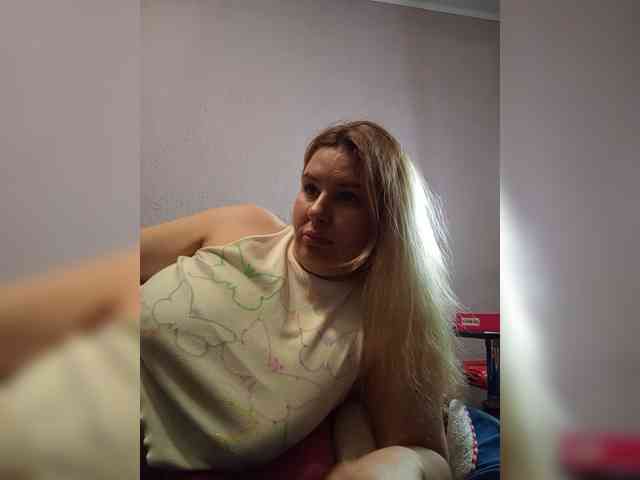 AvaQueen webcam