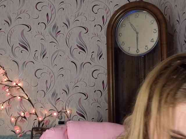 AvaQueen webcam