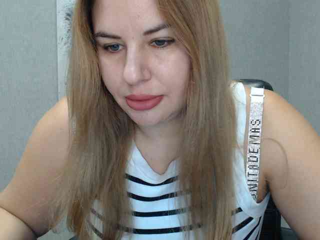 AvaQueen webcam