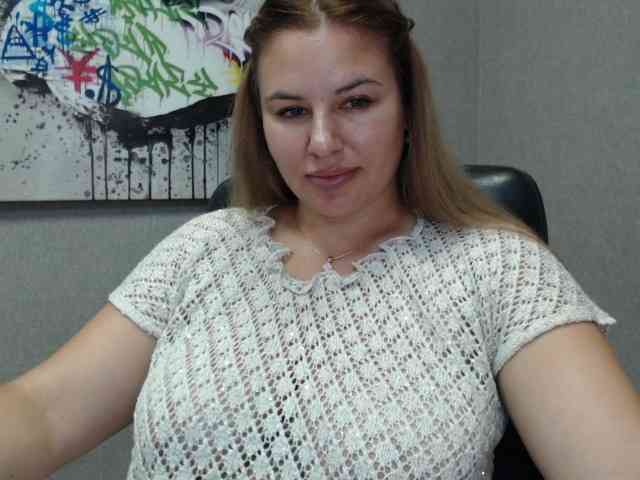 AvaQueen webcam