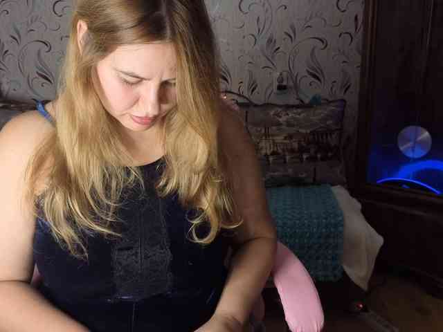AvaQueen webcam