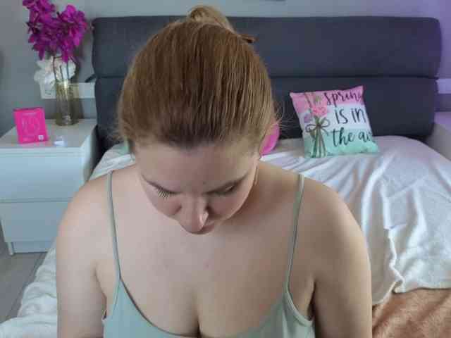 AvaQueen webcam