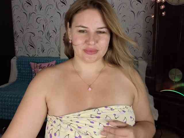 AvaQueen webcam
