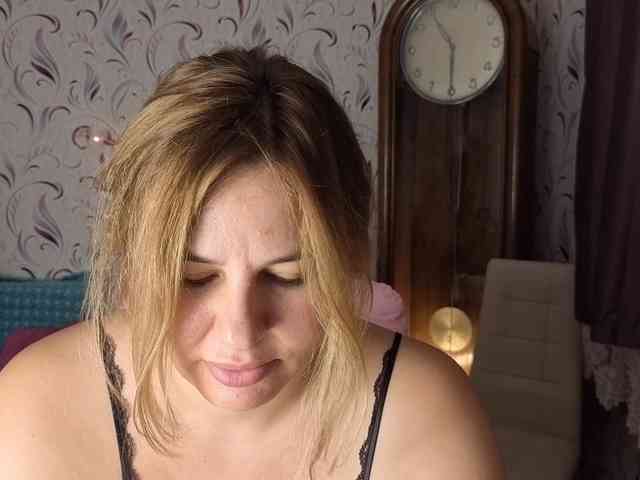 AvaQueen webcam