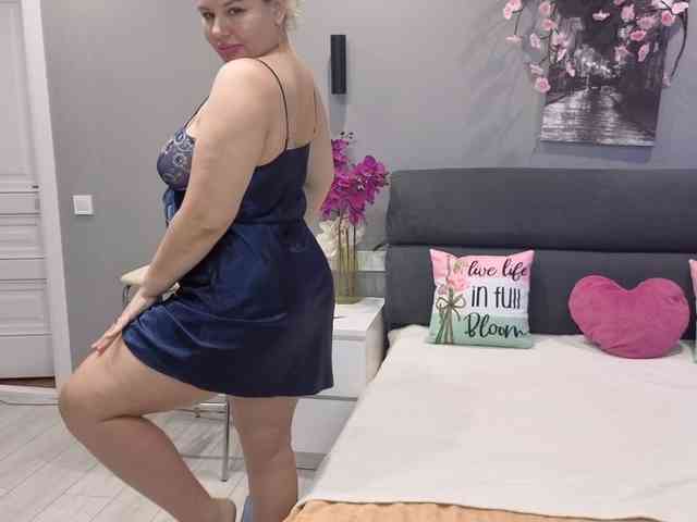 AvaQueen webcam