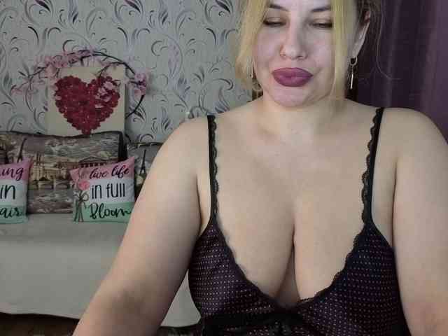 AvaQueen webcam
