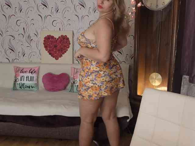 AvaQueen webcam