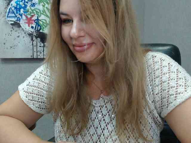 AvaQueen webcam