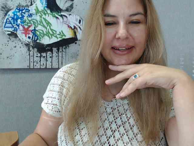 AvaQueen webcam
