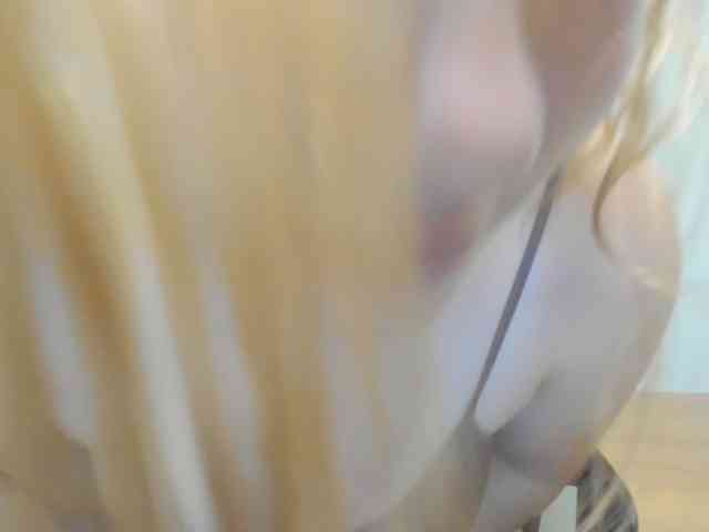 AvaQueen webcam