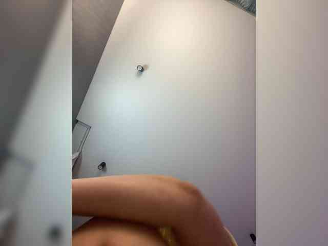 AvaQueen webcam