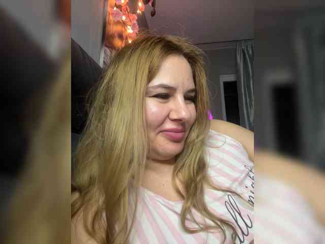 AvaQueen webcam