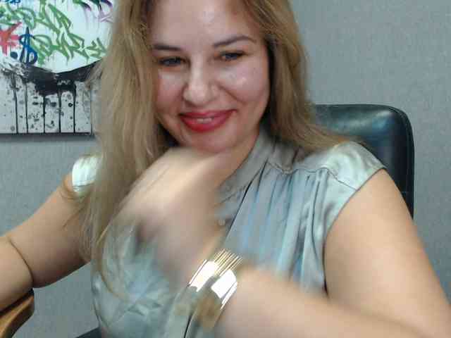 AvaQueen webcam