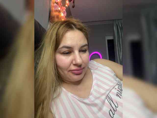 AvaQueen webcam
