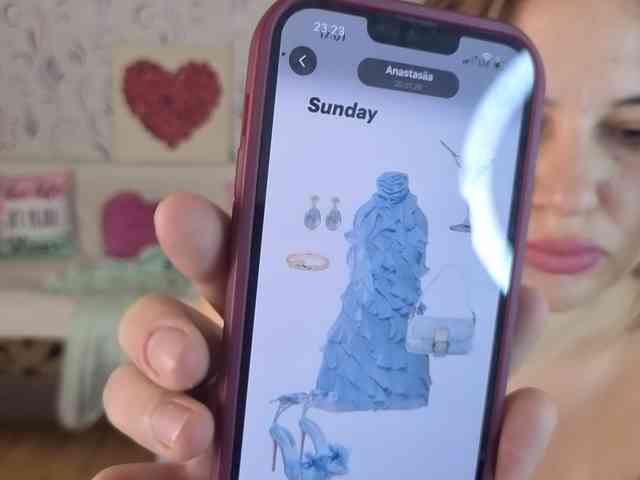 AvaQueen webcam