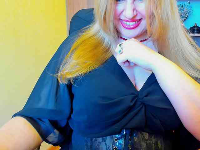 AvaQueen webcam