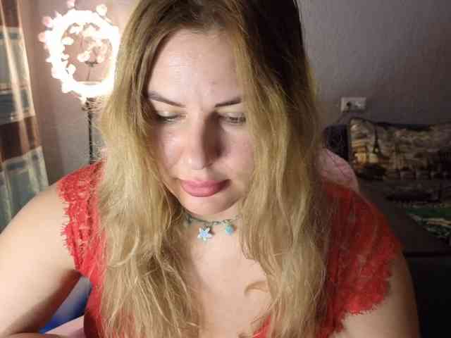 AvaQueen webcam