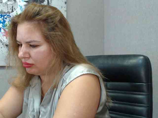 AvaQueen webcam