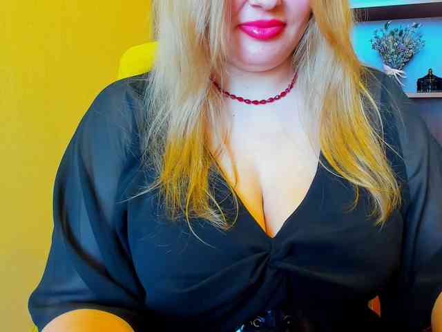 AvaQueen webcam