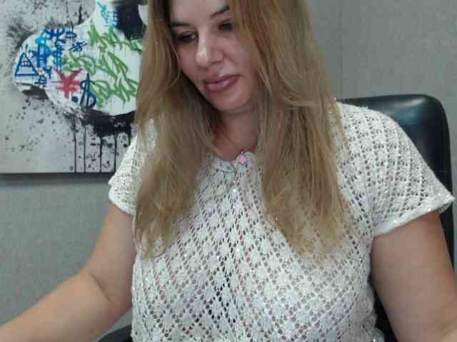 AvaQueen webcam