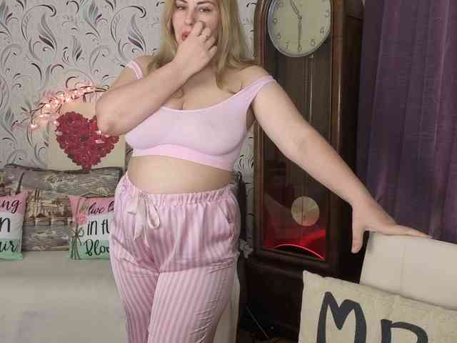 AvaQueen webcam