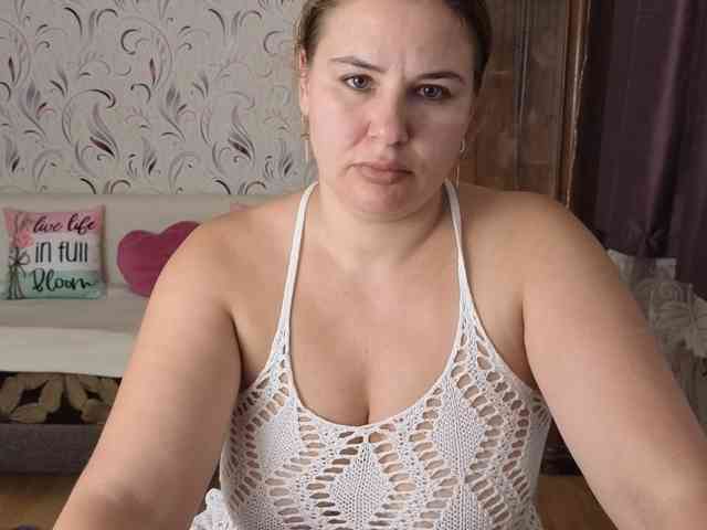 AvaQueen webcam
