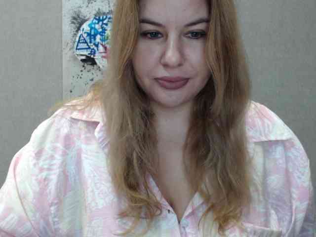 AvaQueen webcam