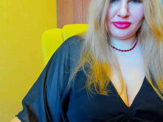 AvaQueen webcam