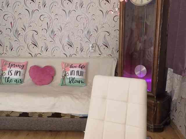 AvaQueen Live Webcam on BongaCams