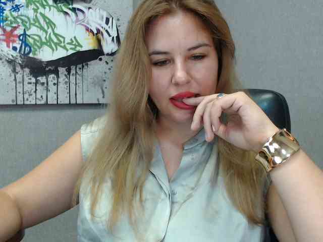 AvaQueen webcam