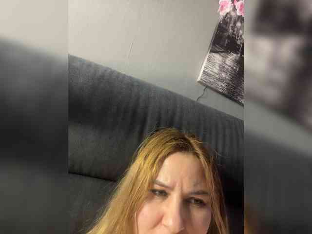 Модель: AvaQueen