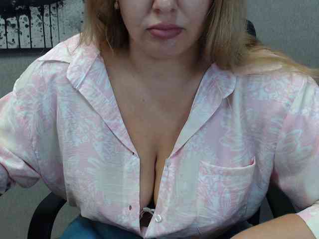AvaQueen webcam