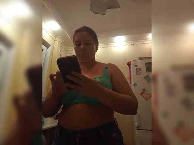 AvaQueen webcam