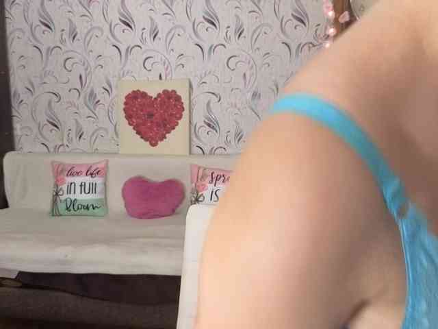 AvaQueen webcam