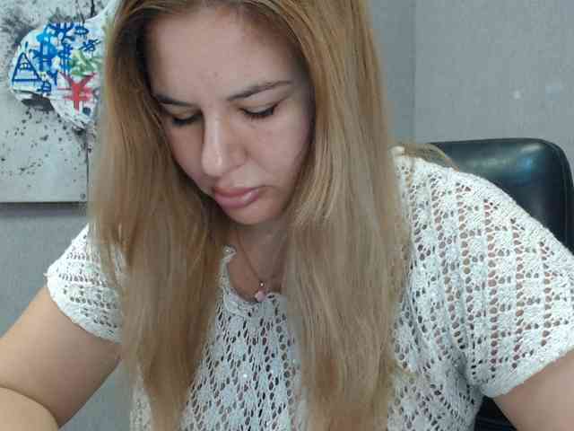 AvaQueen webcam