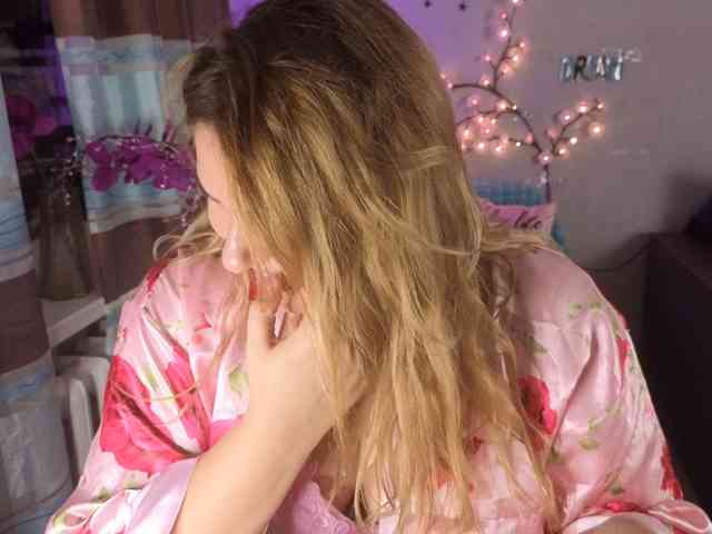 AvaQueen webcam