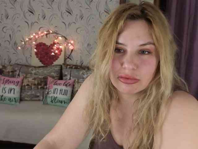 AvaQueen webcam