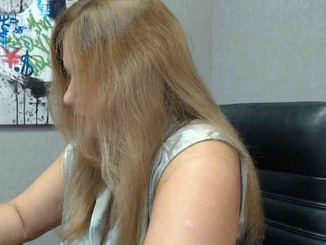 AvaQueen webcam