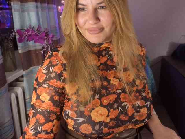 AvaQueen webcam