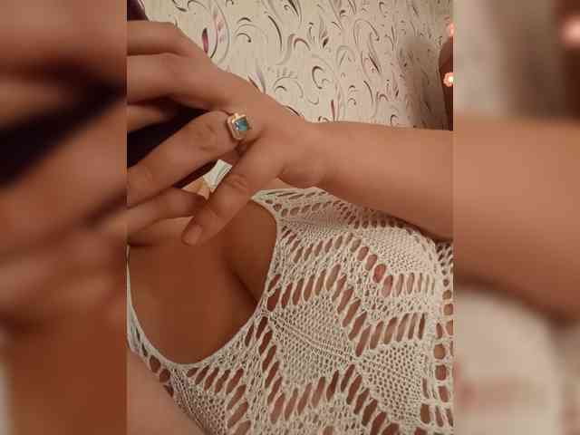 AvaQueen webcam