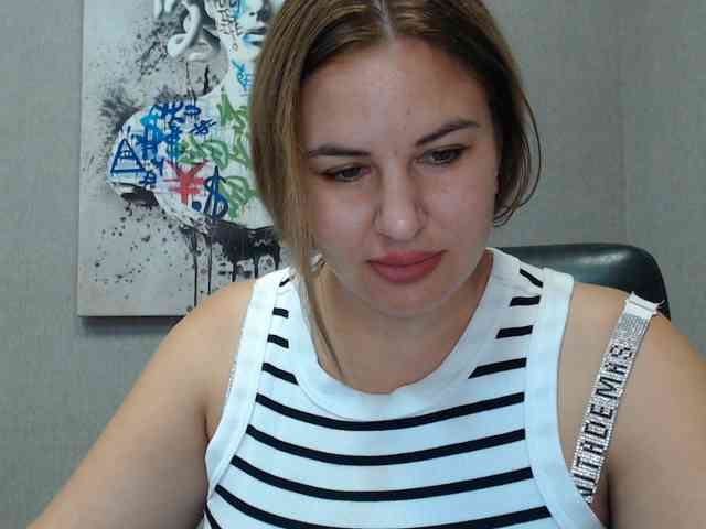 AvaQueen webcam