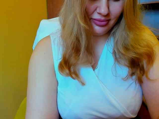 AvaQueen webcam