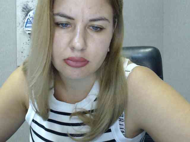 AvaQueen webcam